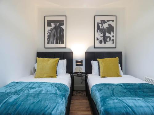 Tudors eSuites Five Ways Two Bedroom Apartment