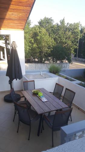  Apartment Jelena in Šibuljina