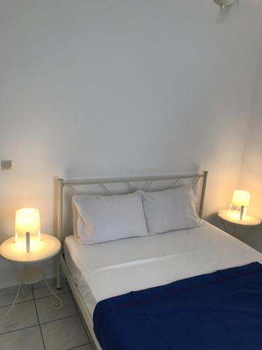  The Swan and the Gull, Porto Rafti yacht harbor apartment in Porto Rafti