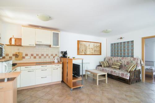 Solmar, Apartment with big terrace near nature in Ankaran
