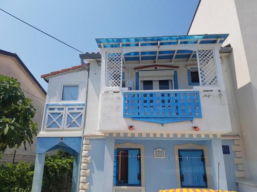  Apartman Lilly, Pension in Premantura