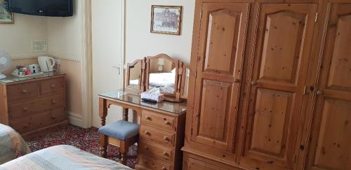 The New Inn - image 2