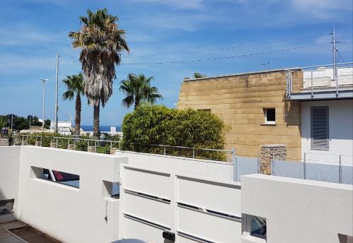 Torre dell'Orso centro - villino vista mare con ampio giardino 4