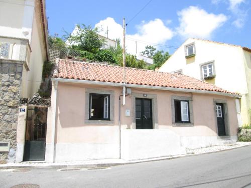 Holiday home Rua Visconde Faro e Oliveira in Sintra
