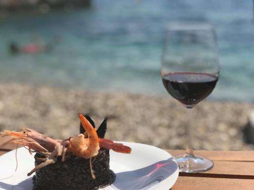 Vila e Bardhe Butique Hotel