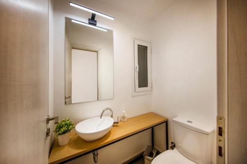 Kolonaki Square Executive Apartment - image 9