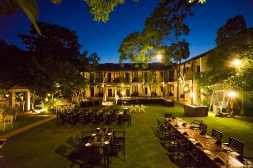 Widok z zewnątrz, Hotel Alakamanda in Anuradhapura