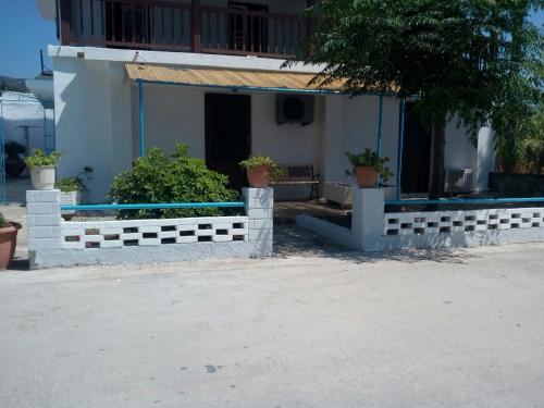  Vanessa Apartments in Marathokampos