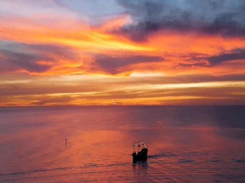 440 West 1708N Stunning 17th Floor Gulf View Condo 23080 Florida