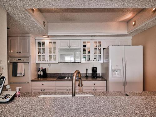 440 West Condos 1508S Walk to the Beach 555 - image 2