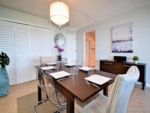 Dolphin Cove Beautiful 11th Floor Water View - 1 Bedroom 1 Bathroom 23149 in Clearwater Beach, USA