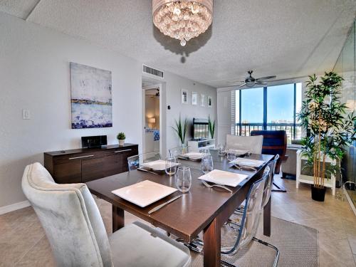 Dolphin Cove Beautiful 11th Floor Water View - 1 Bedroom 1 Bathroom 23149 in Clearwater Beach, USA