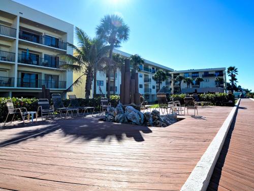 Mont Martre Condo 216 Beachfront 2 bedroom 2 bath at Mont Martre Condos 23117 in Clearwater Beach, USA