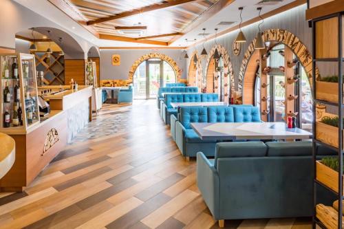 Restaurant, Фетрбуш in Yaremche