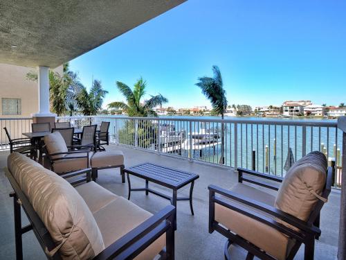 Sandpiper's Cove 201 Sandpiper's Cove Luxury 3 Bedroom 2 Bathroom 23132 - Sand Key Park, FL