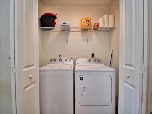 Sandpipers Cove 201 Sandpipers Cove Luxury 3 Bedroom 2 Bathroom 23132 in Clearwater Beach, USA