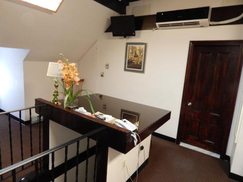 المرافق, إيه فريندلي إن آت هارفارد (A Friendly Inn at Harvard) in كامبريدج