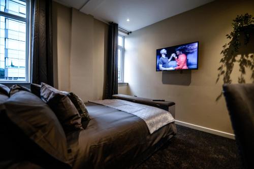 Ladywell House Suites - Chinatown - Self Check-in near Steelhouse Lane Lock-up