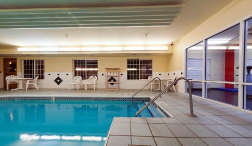 Hot tub, AmericInn by Wyndham Galesburg in Galesburg (IL)