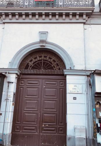 Вхід, Napoli Central Gate in Неаполь