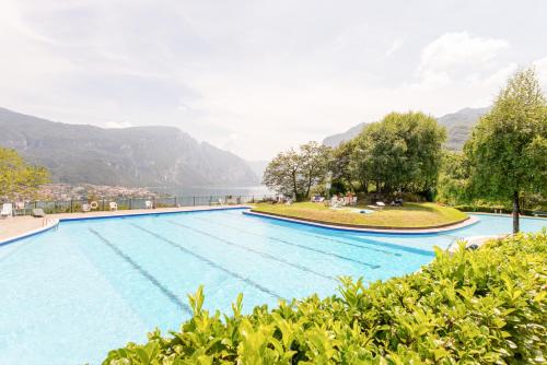  Apartment with Private Parking & Shared Pool!, Pension in Valbrona bei Caglio