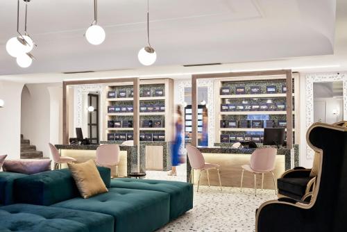 Katikies Garden Santorini - The Leading Hotels Of The World