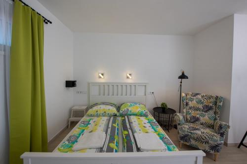 1 queen bed