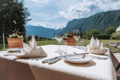Restaurante, Apartmaji Triglav in Bohinjsko Jezero