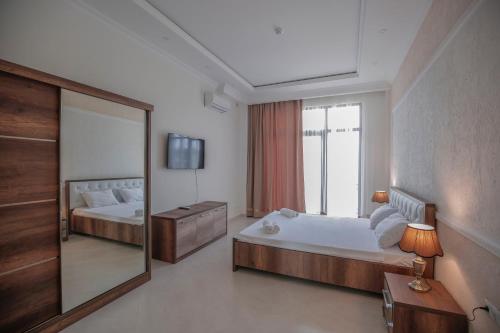 1 queen bed