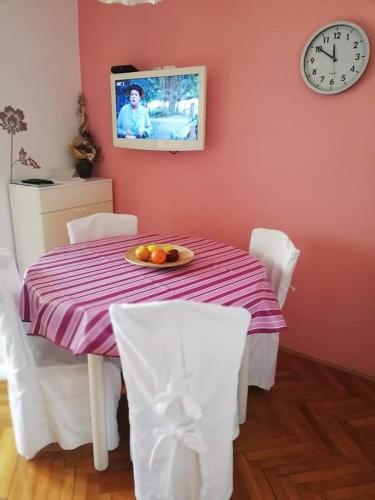  Apartment Babic in Pag