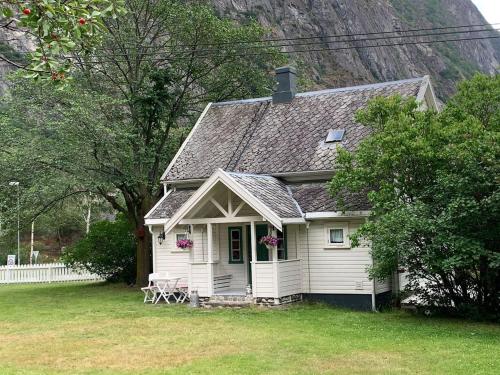 Aobrio Holidayhouse, old farmhouse close to Flåm - Lærdalsøyri