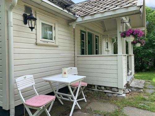 Aobrio Holidayhouse, authentic norwegian farmhouse close to Flåm