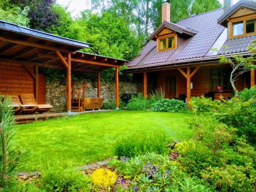 Kert, Happy House Apartments & Sauna in Spindleruv Mlyn
