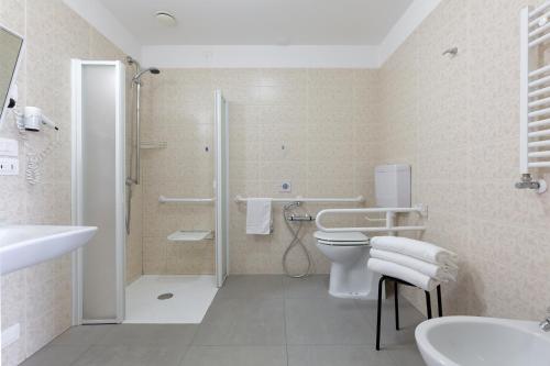 Hotel Cristina - image 2