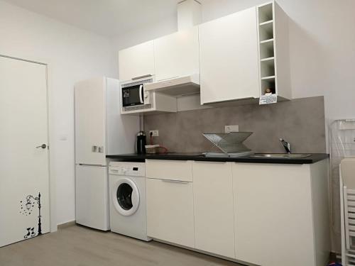 Konyha, Apartamentos Playa Benitez in Ceuta