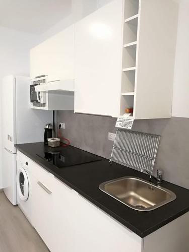 Konyha, Apartamentos Playa Benitez in Ceuta