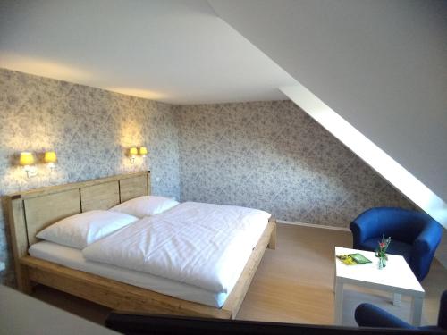 1 queen bed