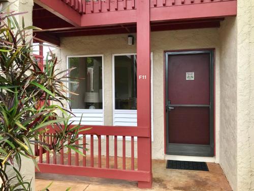 Village Manor F11 Kapaa Town Walk to Shops and Beach - image 2
