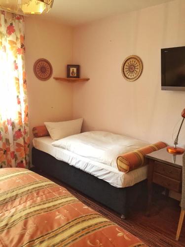 Hotel Attaché - image 5