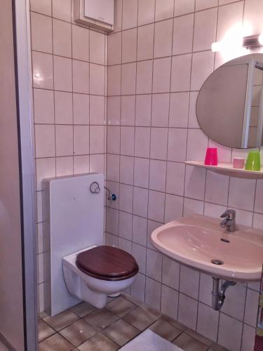 Hotel Attaché - image 9