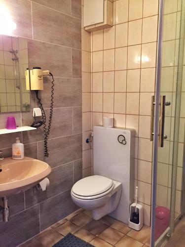 Hotel Attaché - image 12