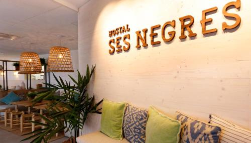 設施, Hostal Ses Negres in 伯格