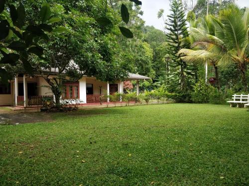 Alfred Colonial Bungalow & Spice Garden