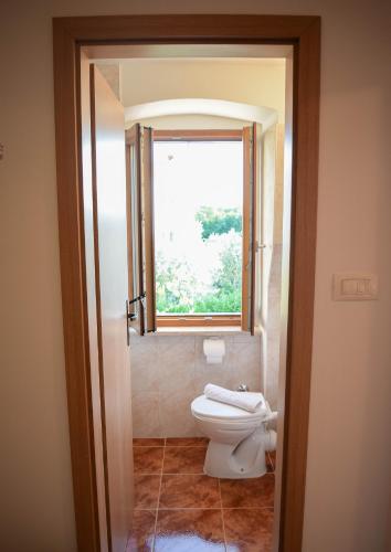 House Toni 1102 - image 13