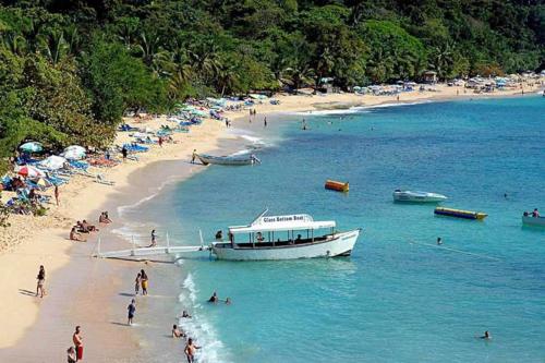 VillaTracey! Sosua 3 BR Pool Wifi Cable Maid #154