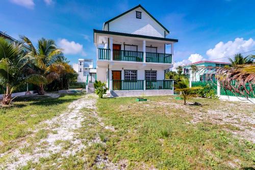 Roughrider Inn Caye Caulker