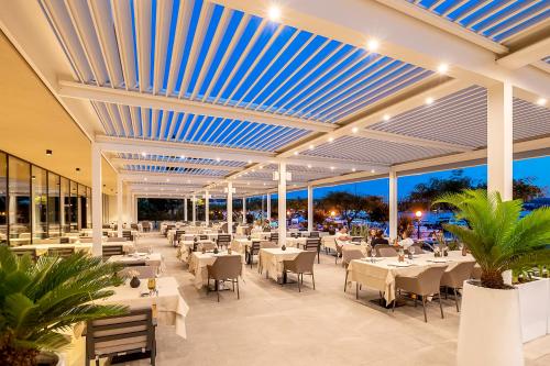 Restaurant, Luxury Hotel Riva in Malinska