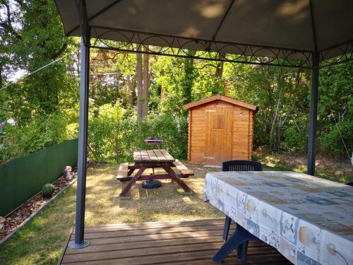  Caravane résidentielle confort Ardennes in Rochefort