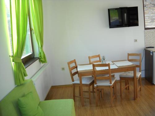 Instalaciones, Bungalouri Horizont in Odorheiu Secuiesc