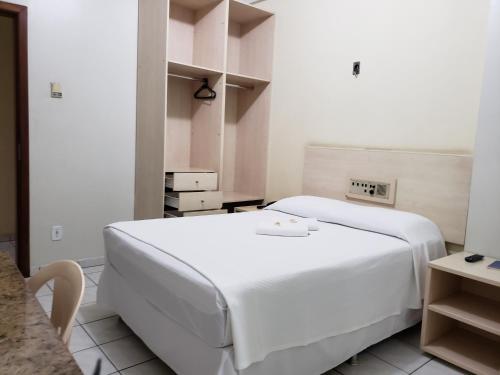 Double Room image 2